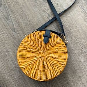 Mango wicker shoulder bag